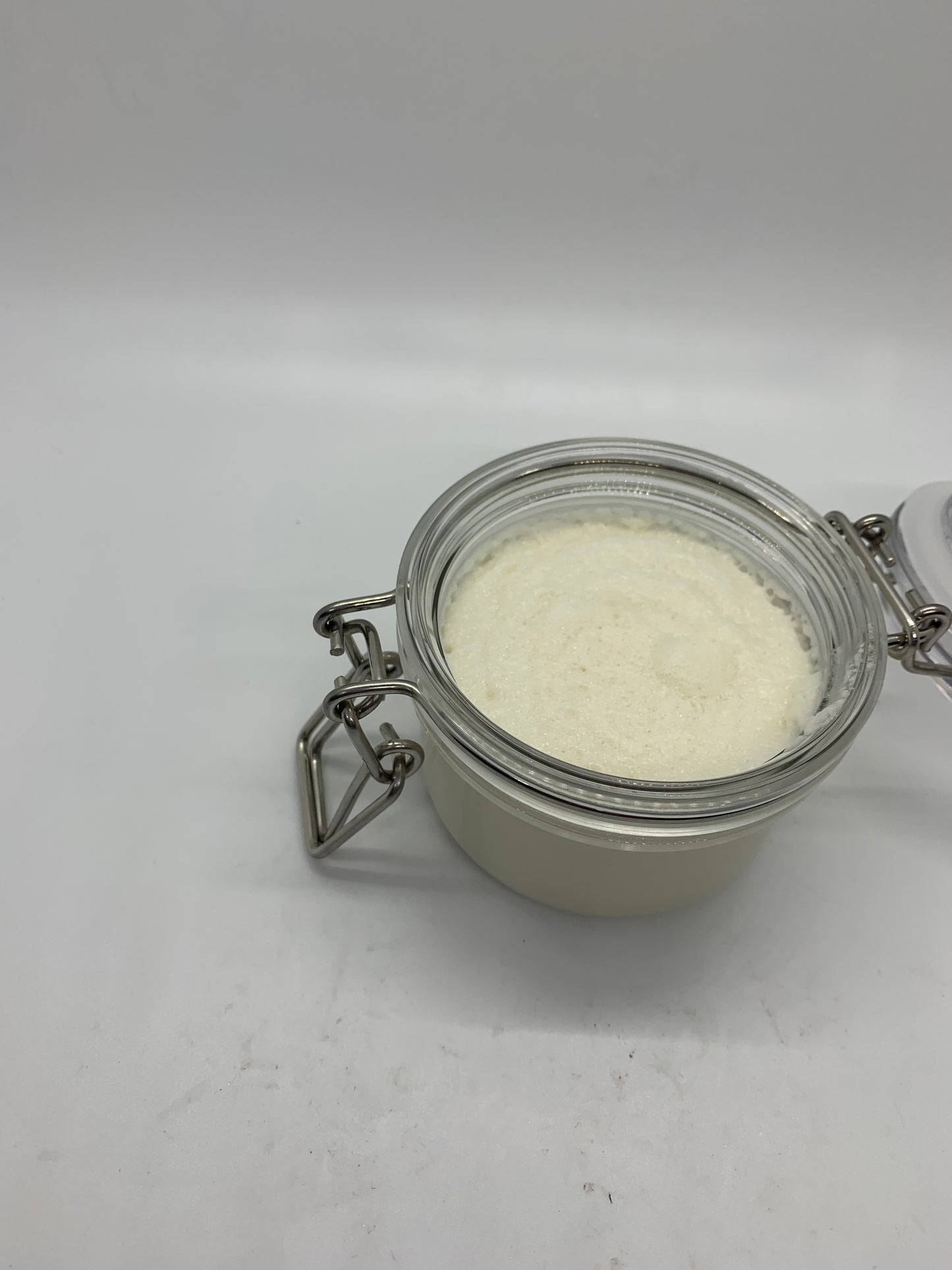 HONEY AND OATMEAL BODY BUTTER
